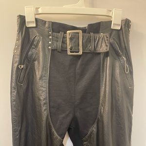 Harley Davidson // VINTAGE Genuine Leather Women’s Riding Pants 🦅